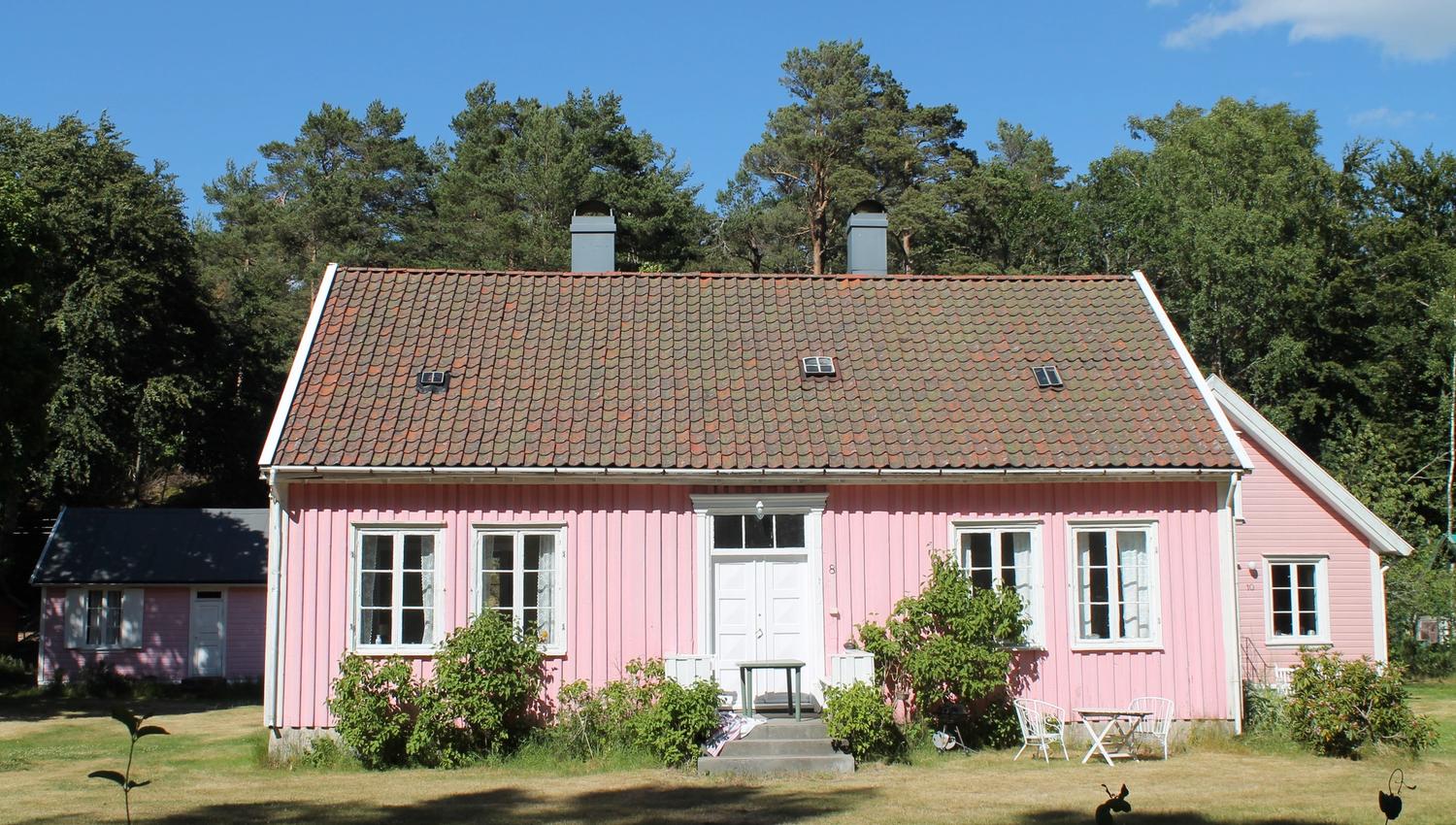 Bilde av pastellrosa hus