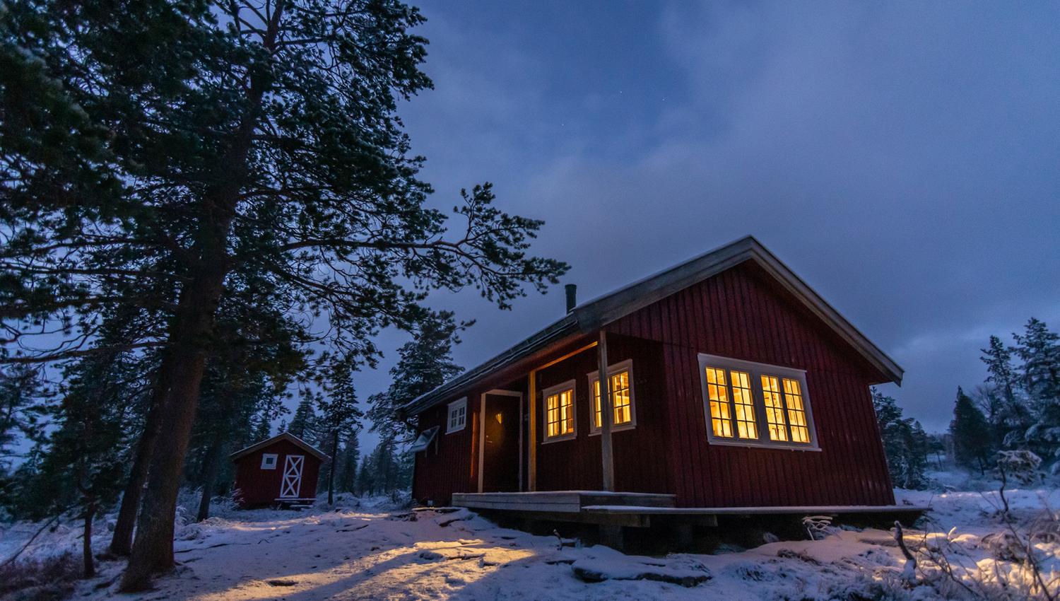 Andorsjøhytta cabin in winter