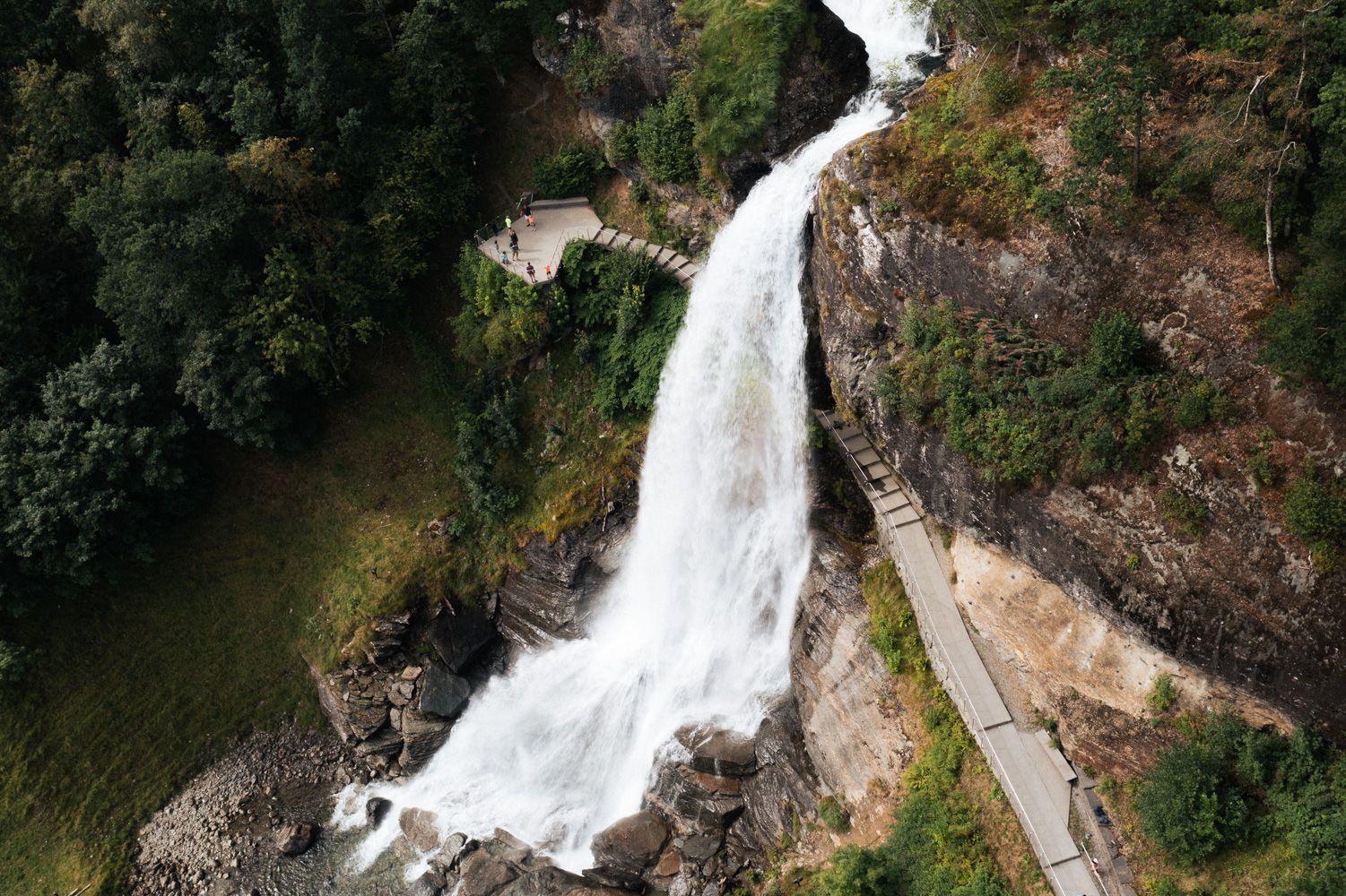 Beautiful panoramic view from the path behind Steinsdalsfossen.