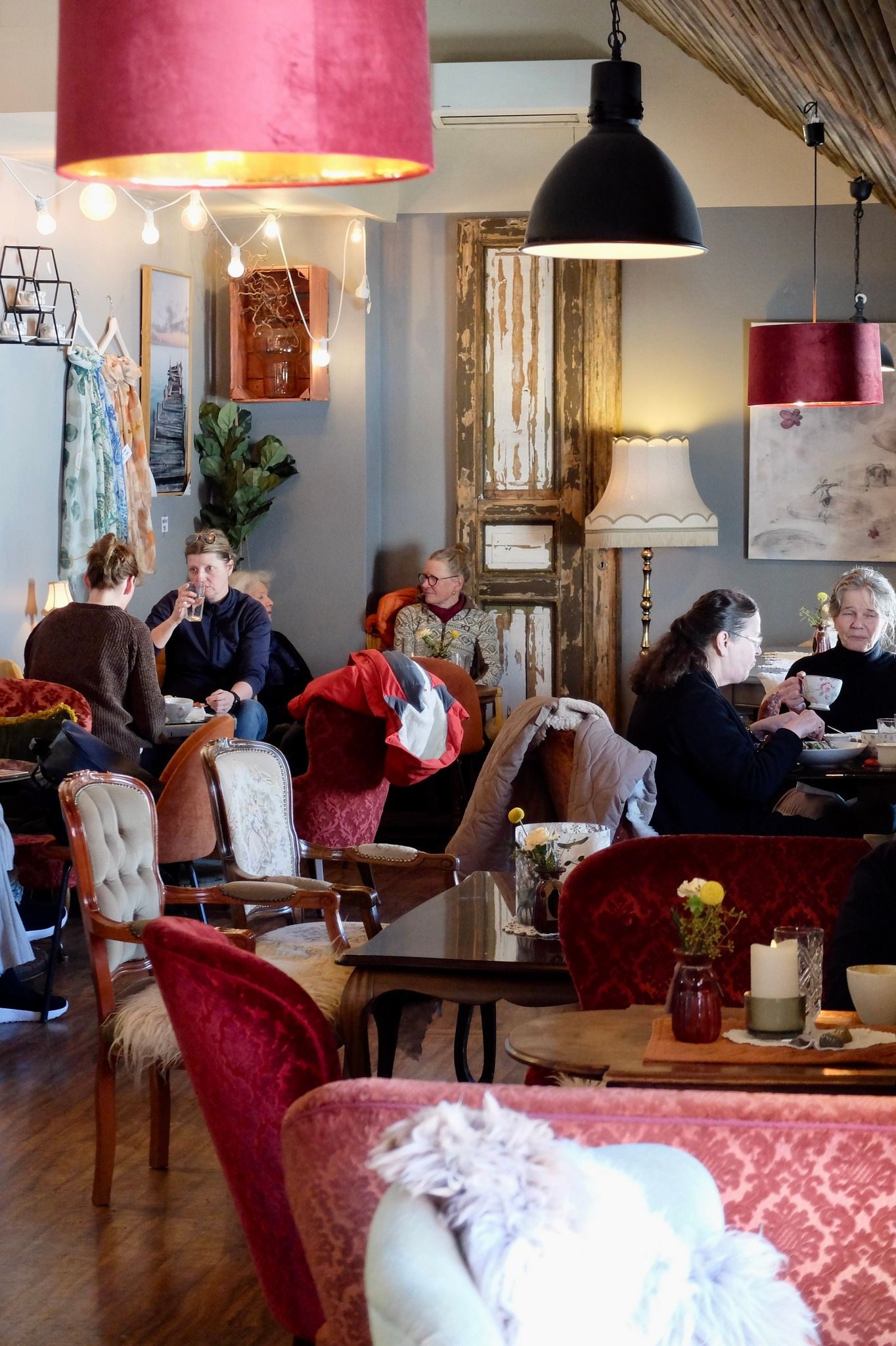 People in coffee shop