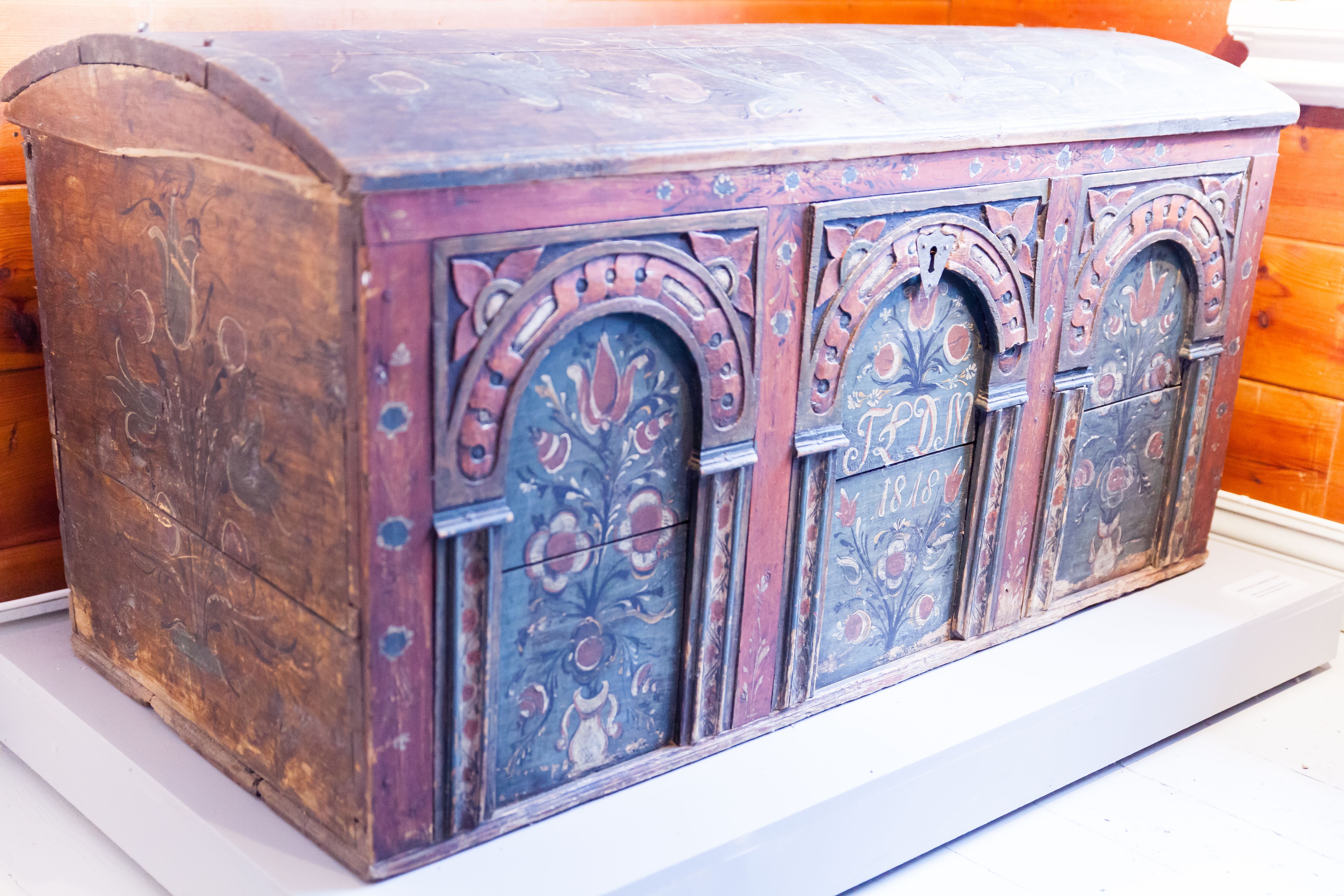 Old rosemaled wooden chest