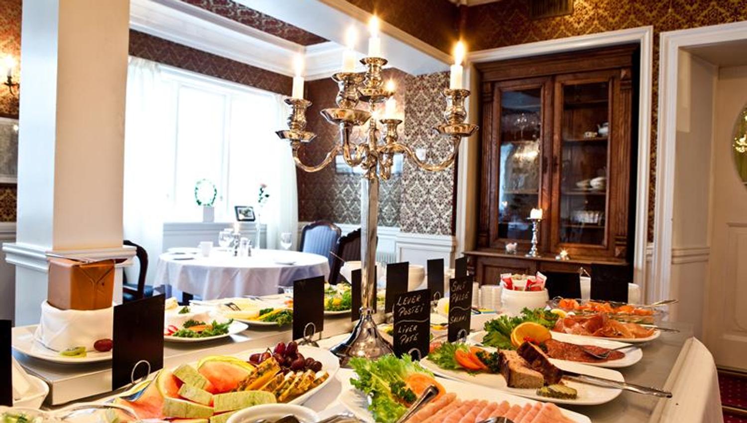 Breakfast buffet