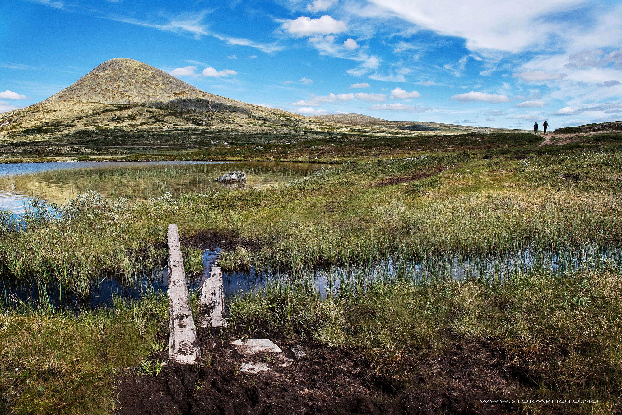 Par går på tur ved Muen på Venabygdsfjellet | Venabu Fjellhotell