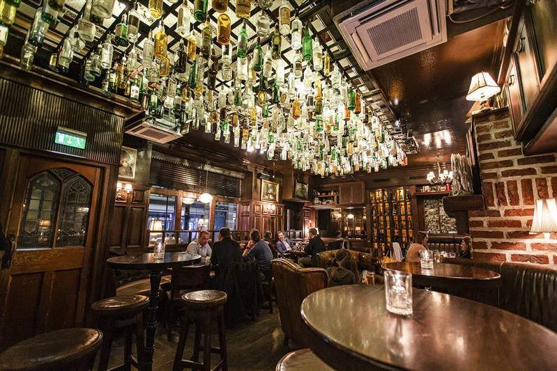 Interior The Whisky Bar