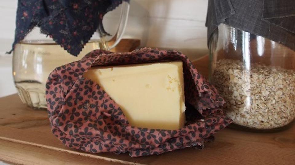Learn to make beeswax sheets