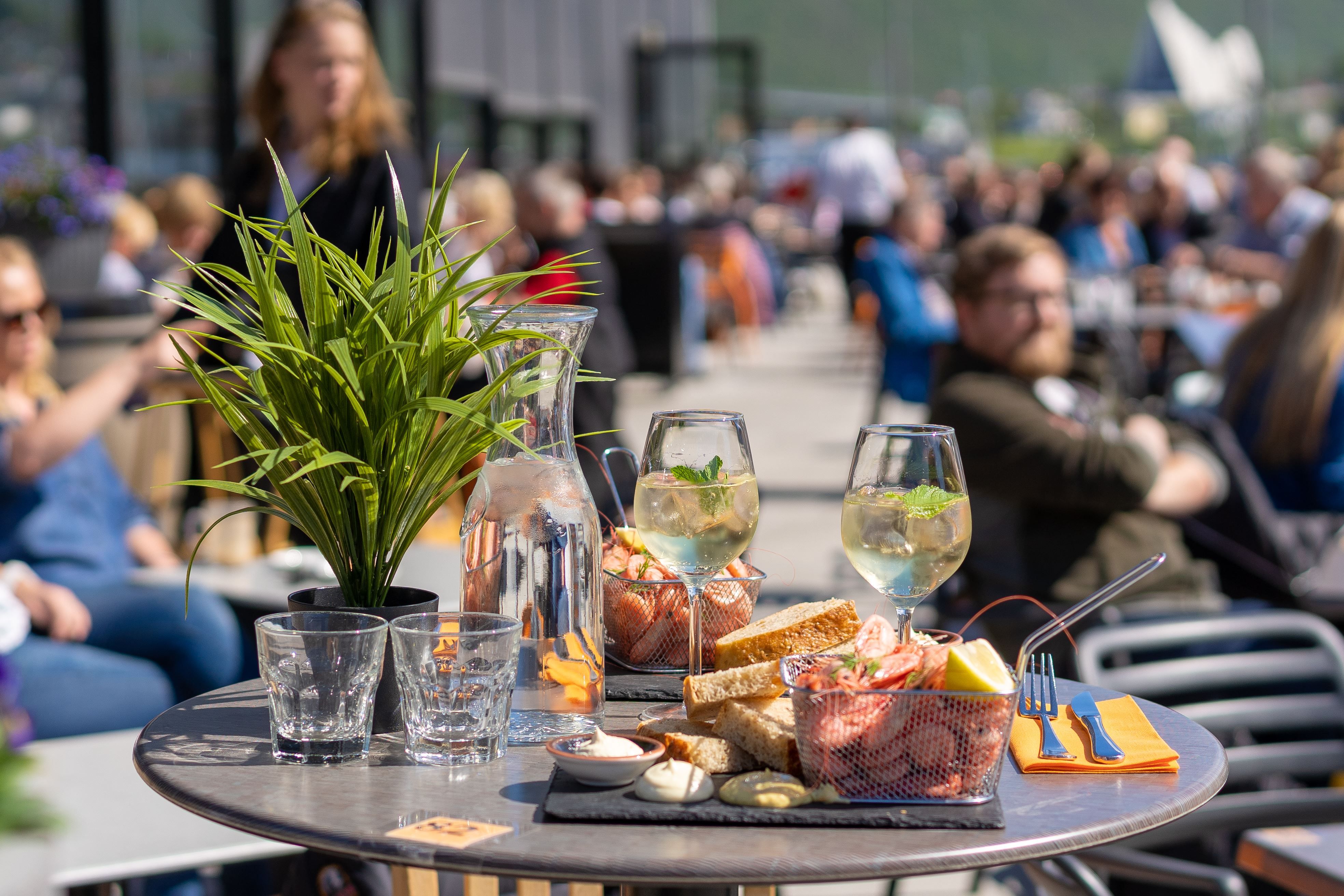 Rekesmørbrød på uteservering