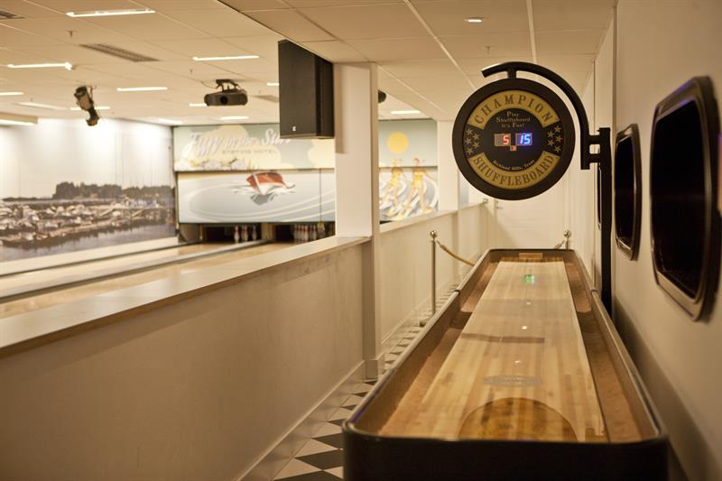Shuffleboard og bowlingbaner på Støtvig