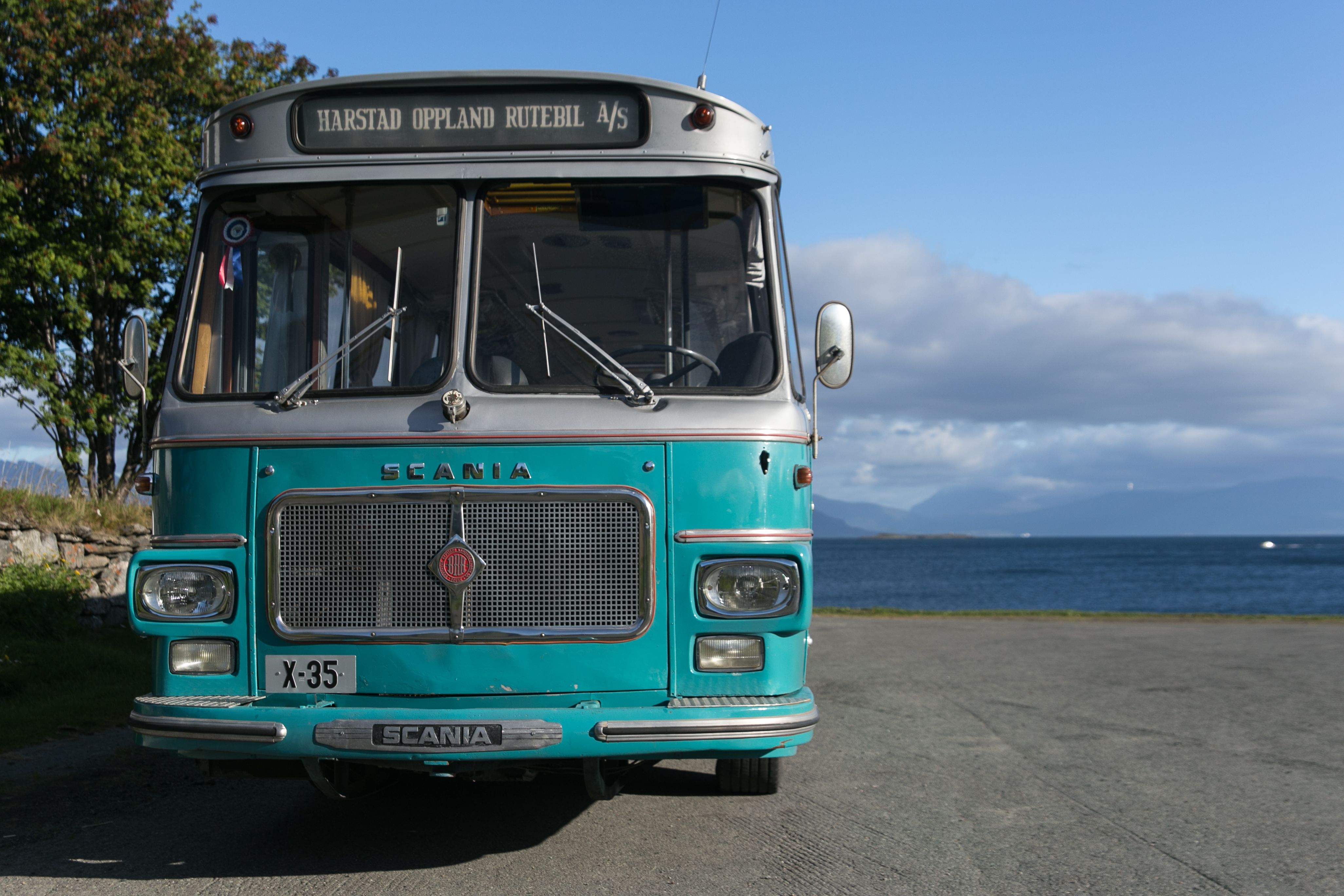 Trondenes kirke, X35 buss 0003