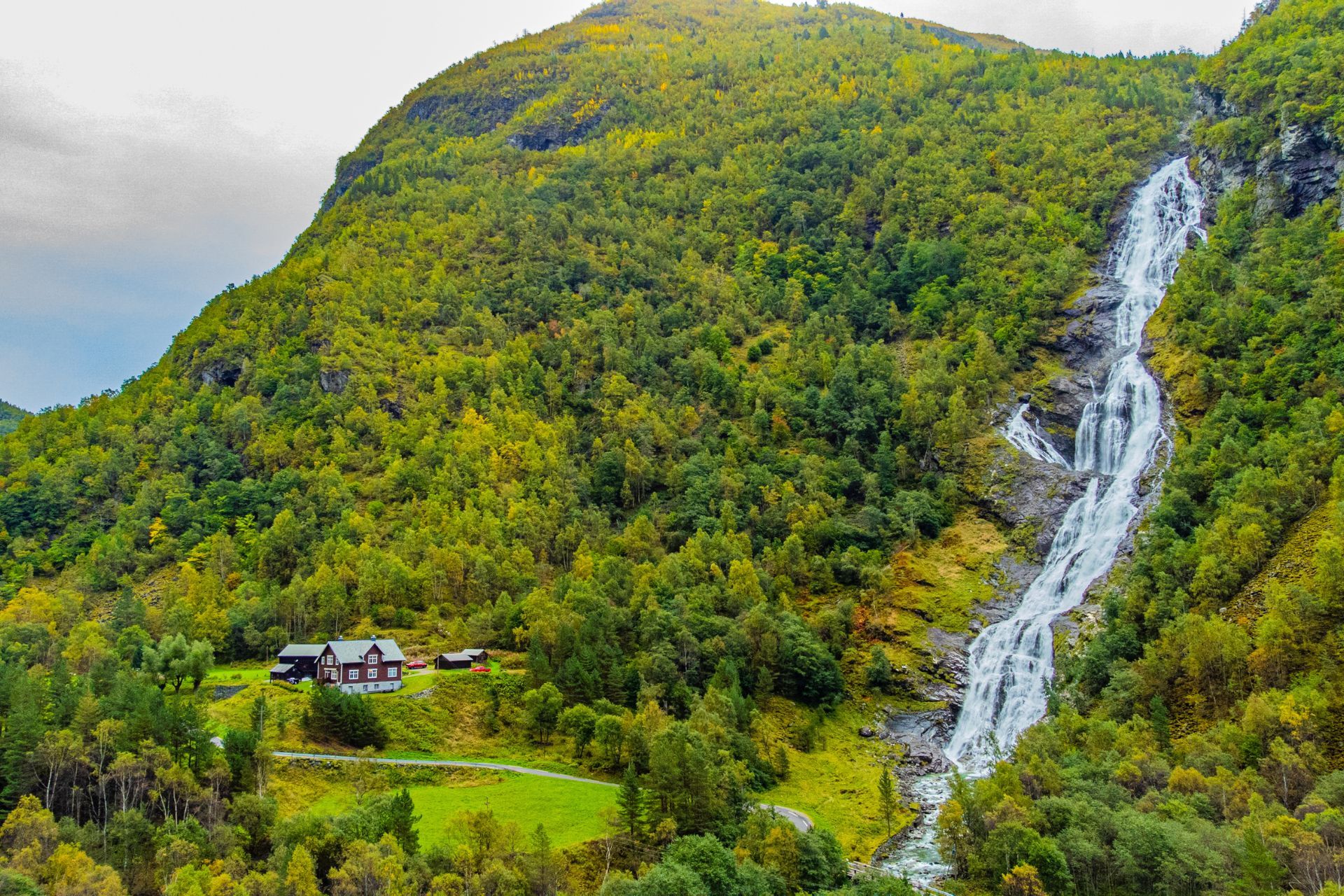 Utladalen, Årdal