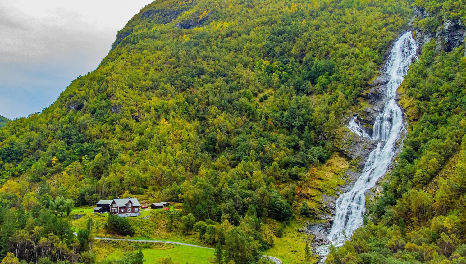 Utladalen, Årdal