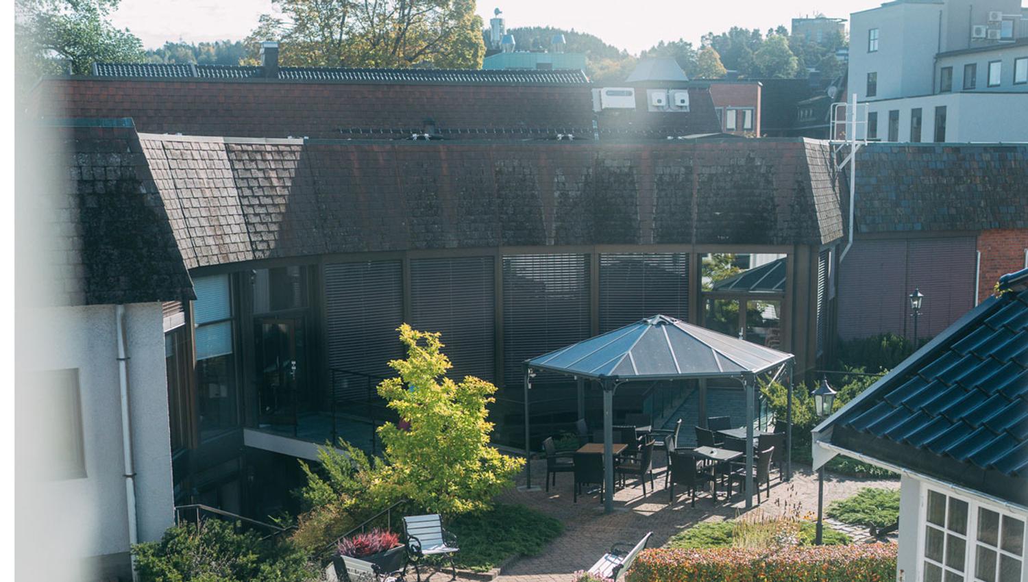 garden at Hotel Vic