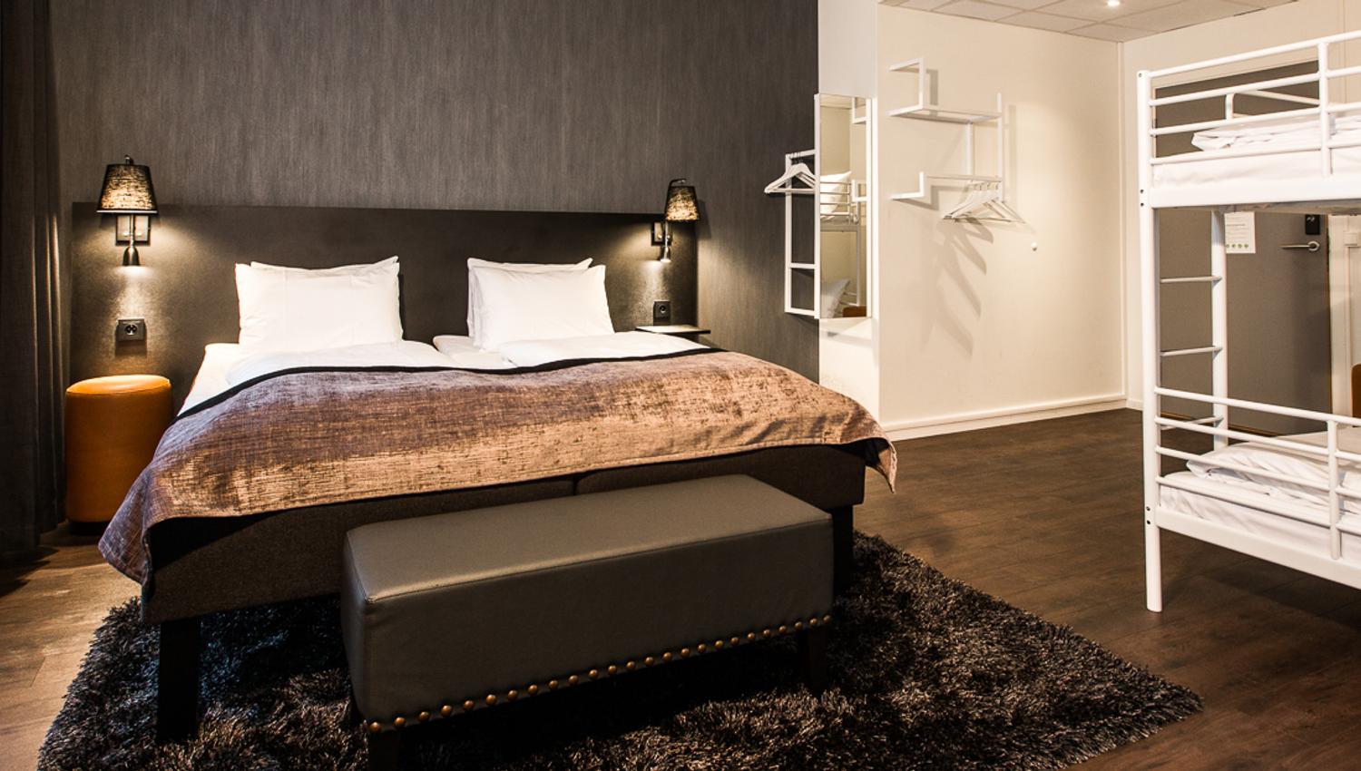 Room with double bed. Saga Hotel & Poshtel Oslo Central. Photo
