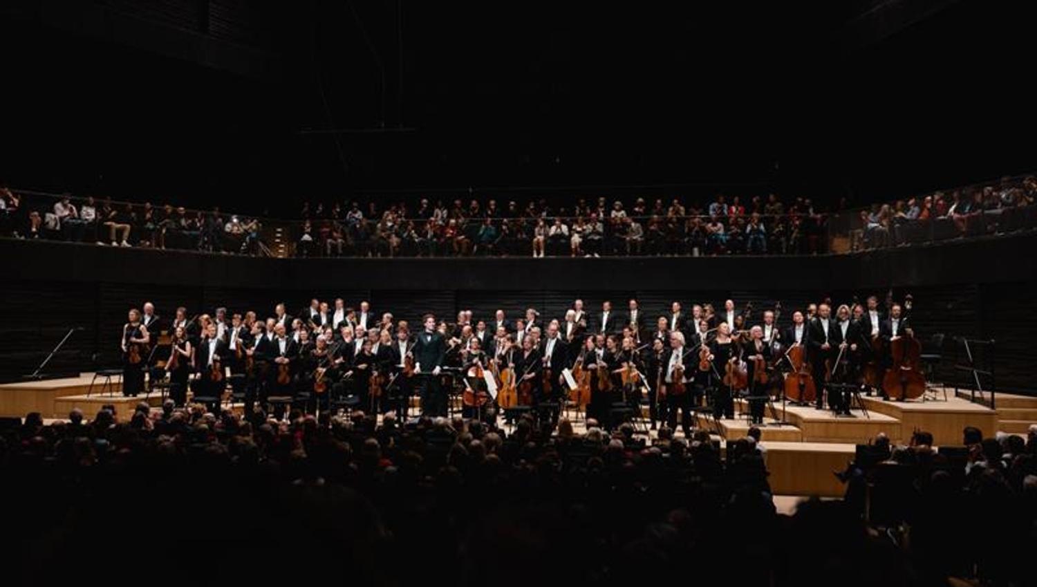 Oslo-Filharmonien på scenen