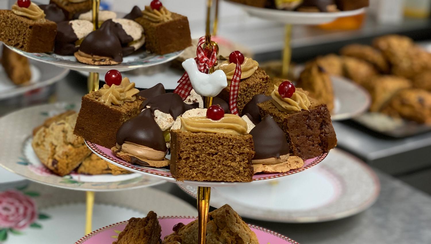 Hotel Central To Runde Bord Afternoon Tea