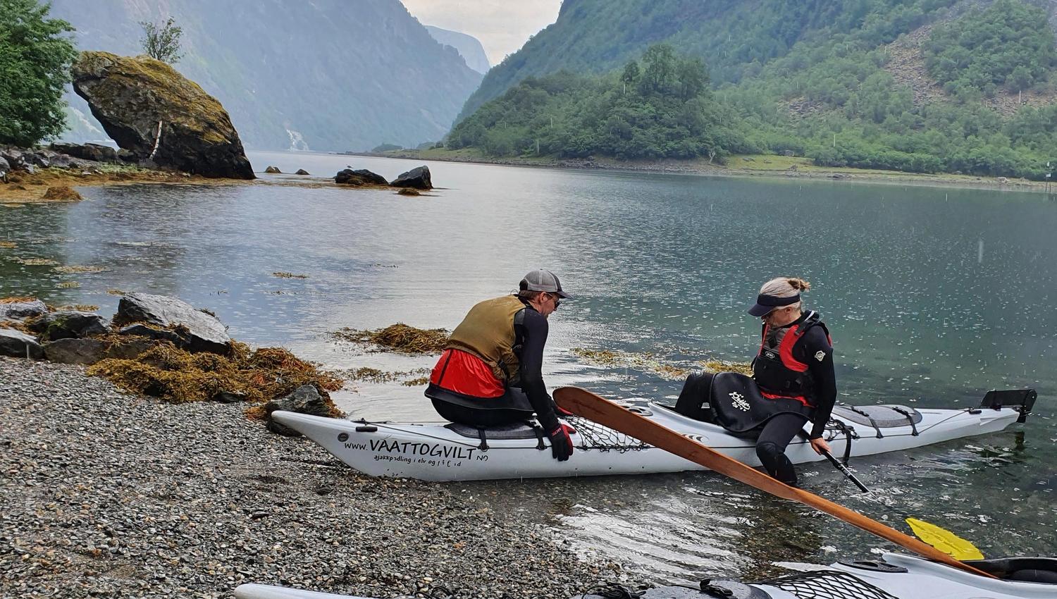 Course in sea paddling with kayak