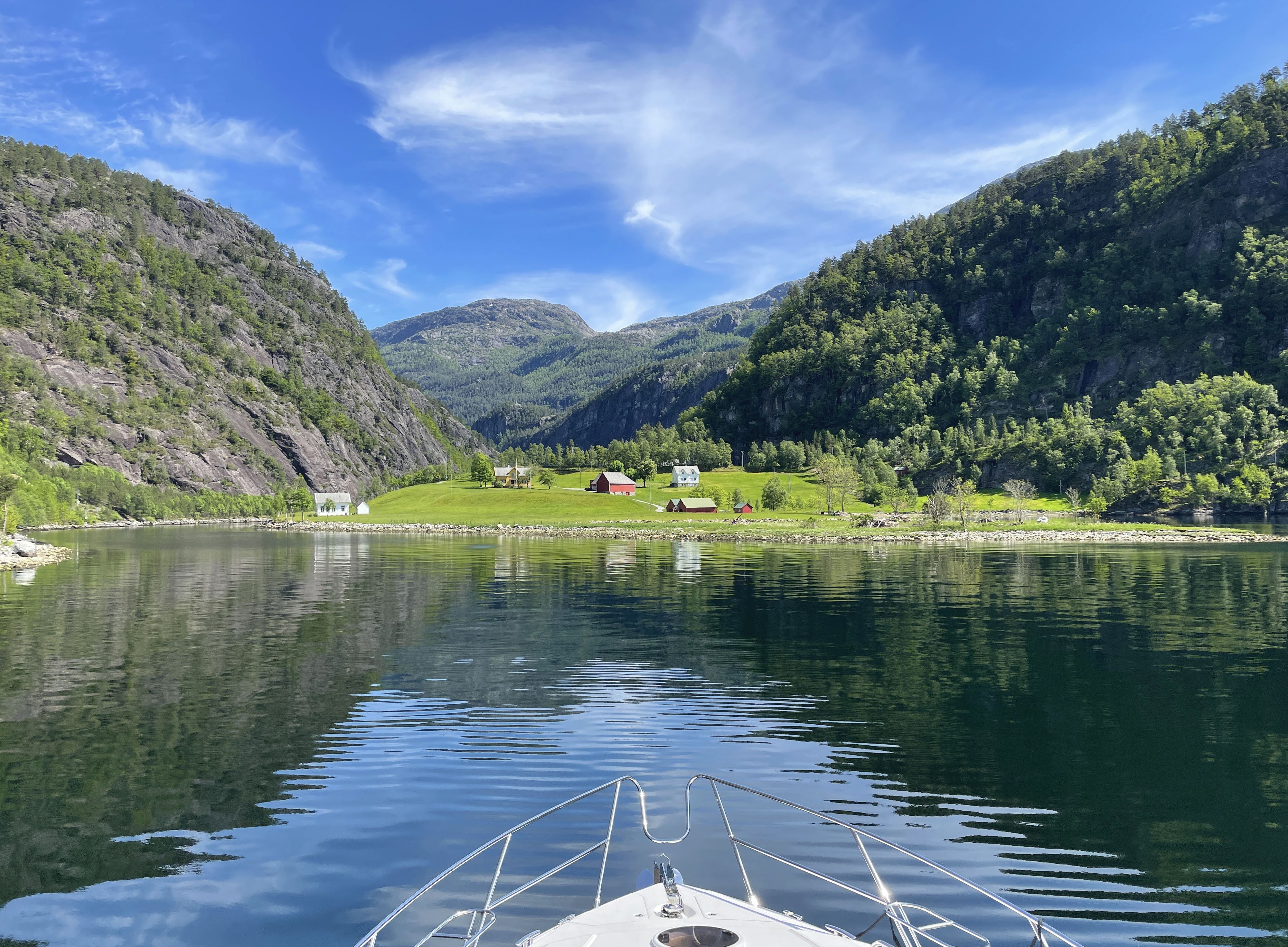 Private fjord cruise to Modalen
