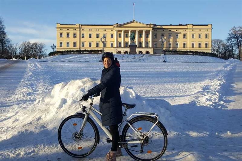 Sykkeltur i ved Slottet i snøen.