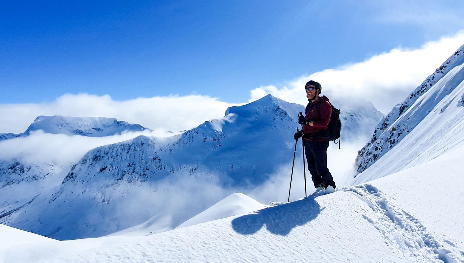 På topptur med Sunnmøre Mountain Guides.