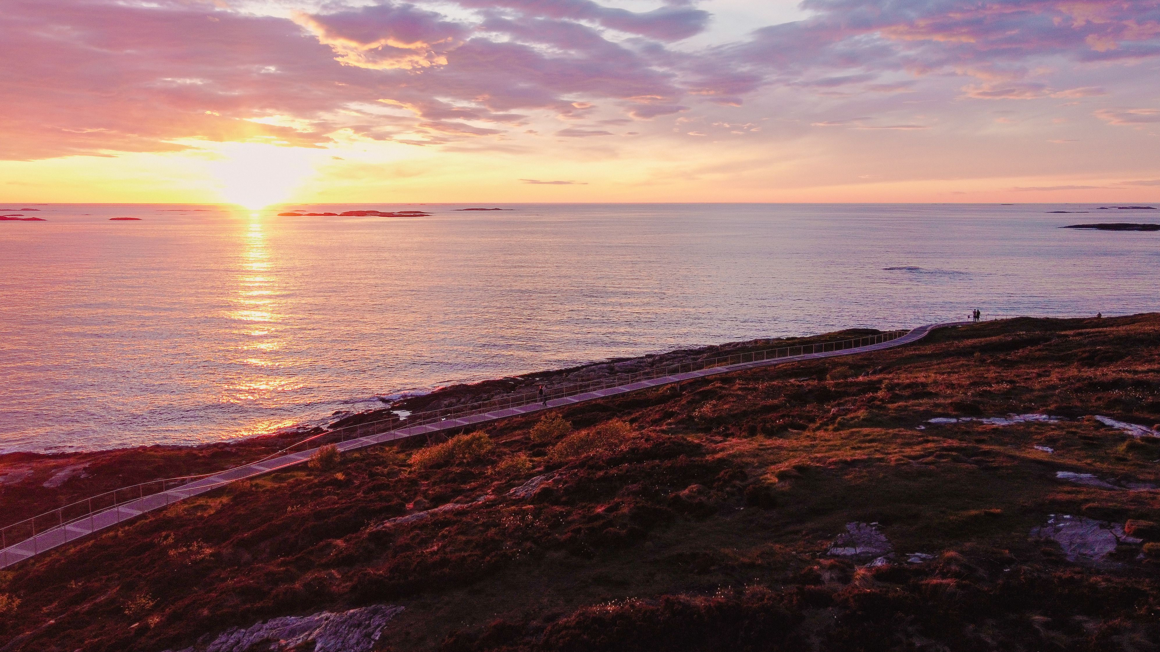 Floating path on Eldhusøya
