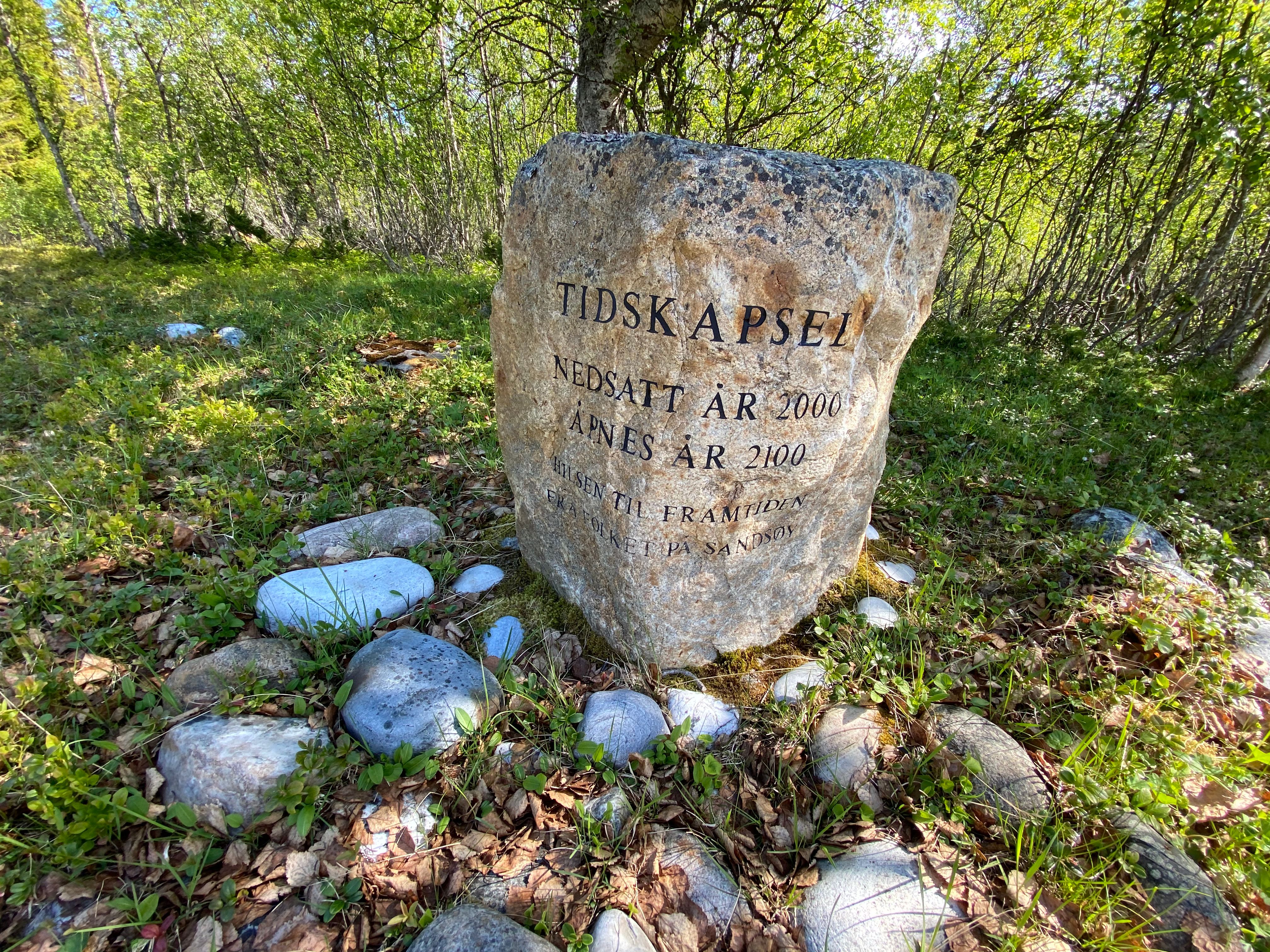 Tidskapsel på tusenårstedet Bjarkøy Foto Jan-Erik Kristoffersen