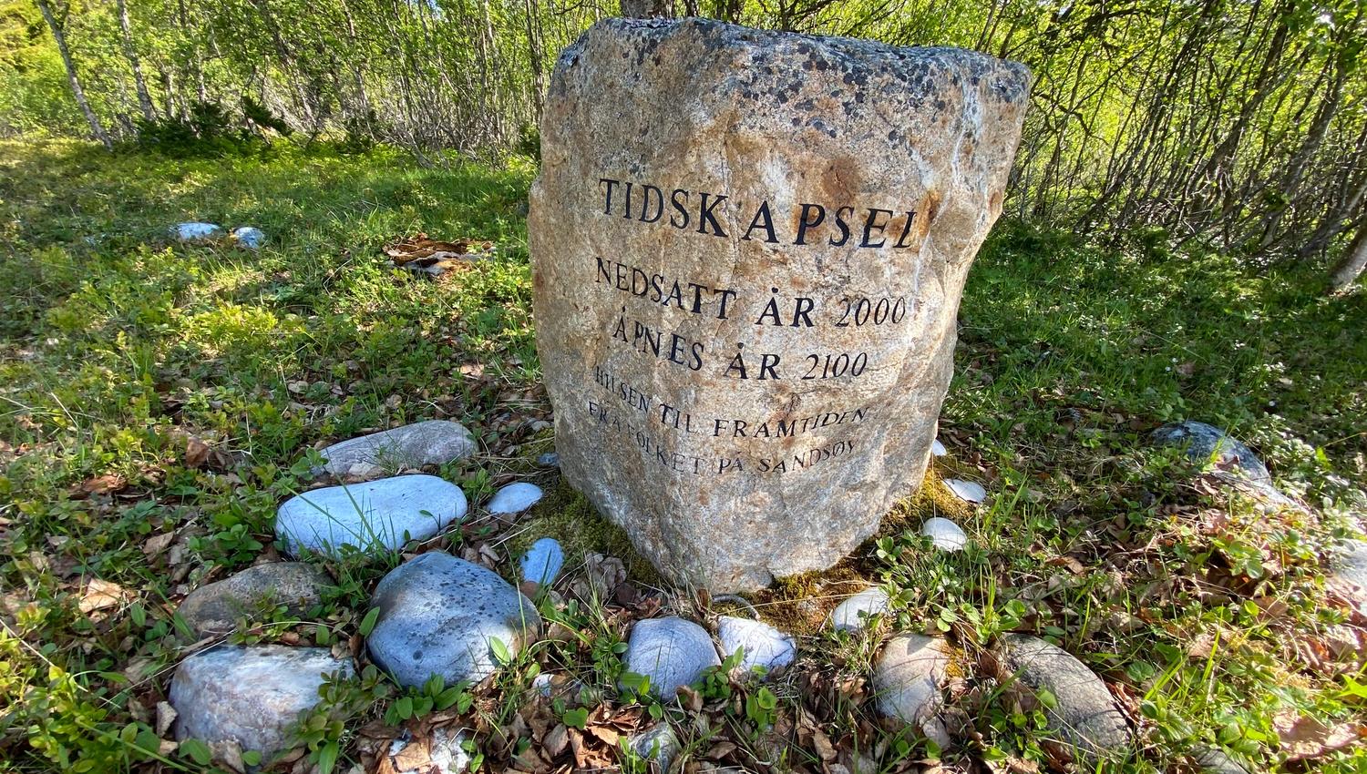 Tidskapsel på tusenårstedet Bjarkøy Foto Jan-Erik Kristoffersen