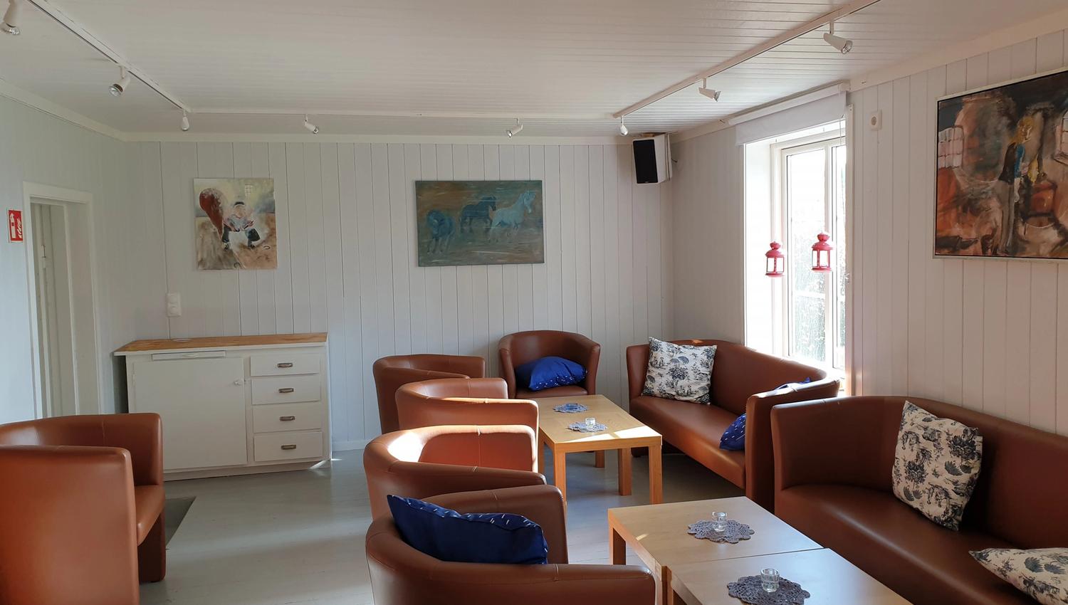 Stoler og bord