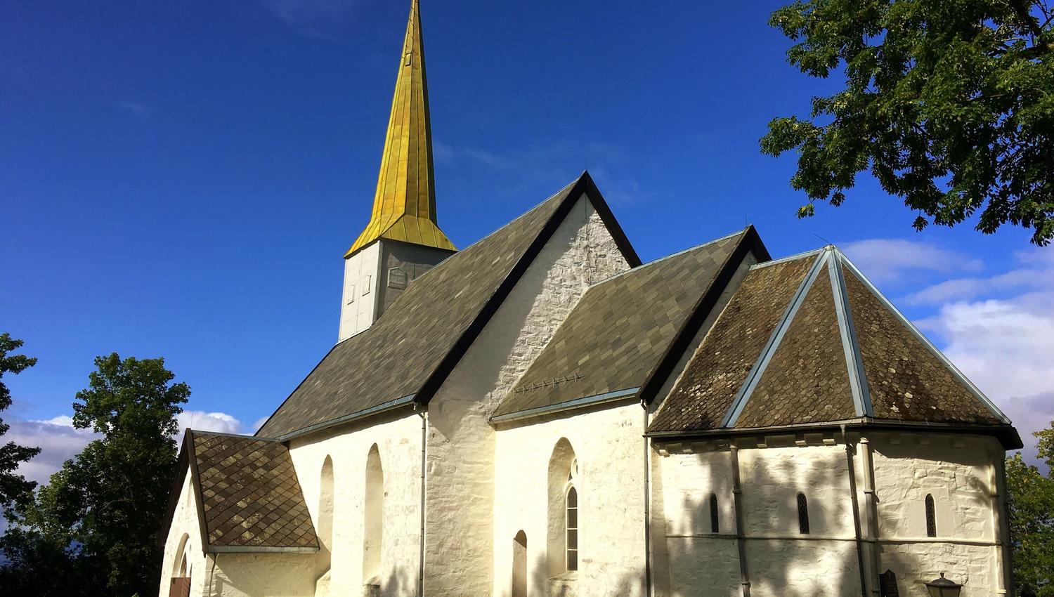 Alstadhaug kirke - en av 5 middelalderkirker på Innherred