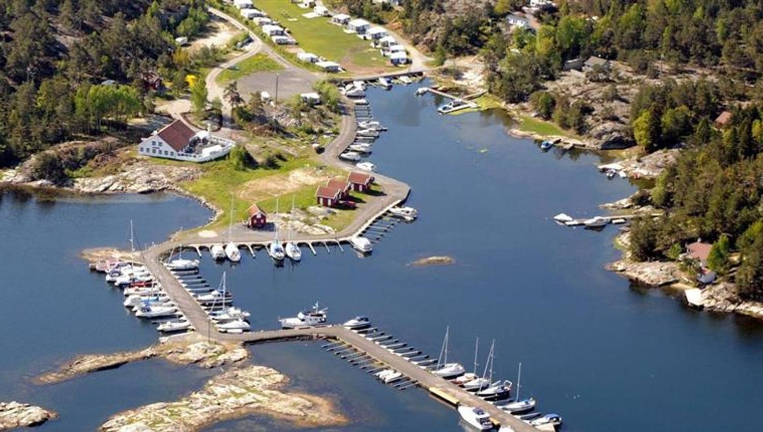 Restaurant Sjøterrassen in Bamble with guest harbour and motorhome parking