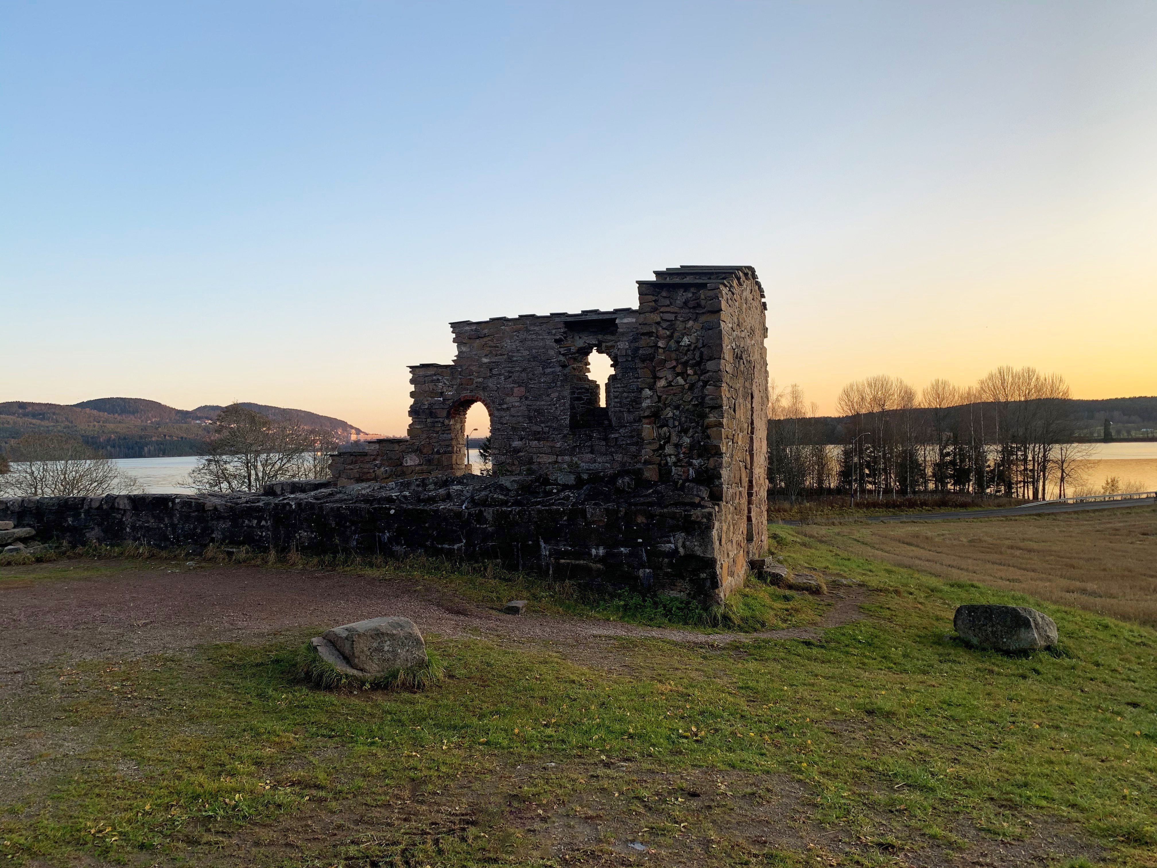 Ruins of the church built around 1250.