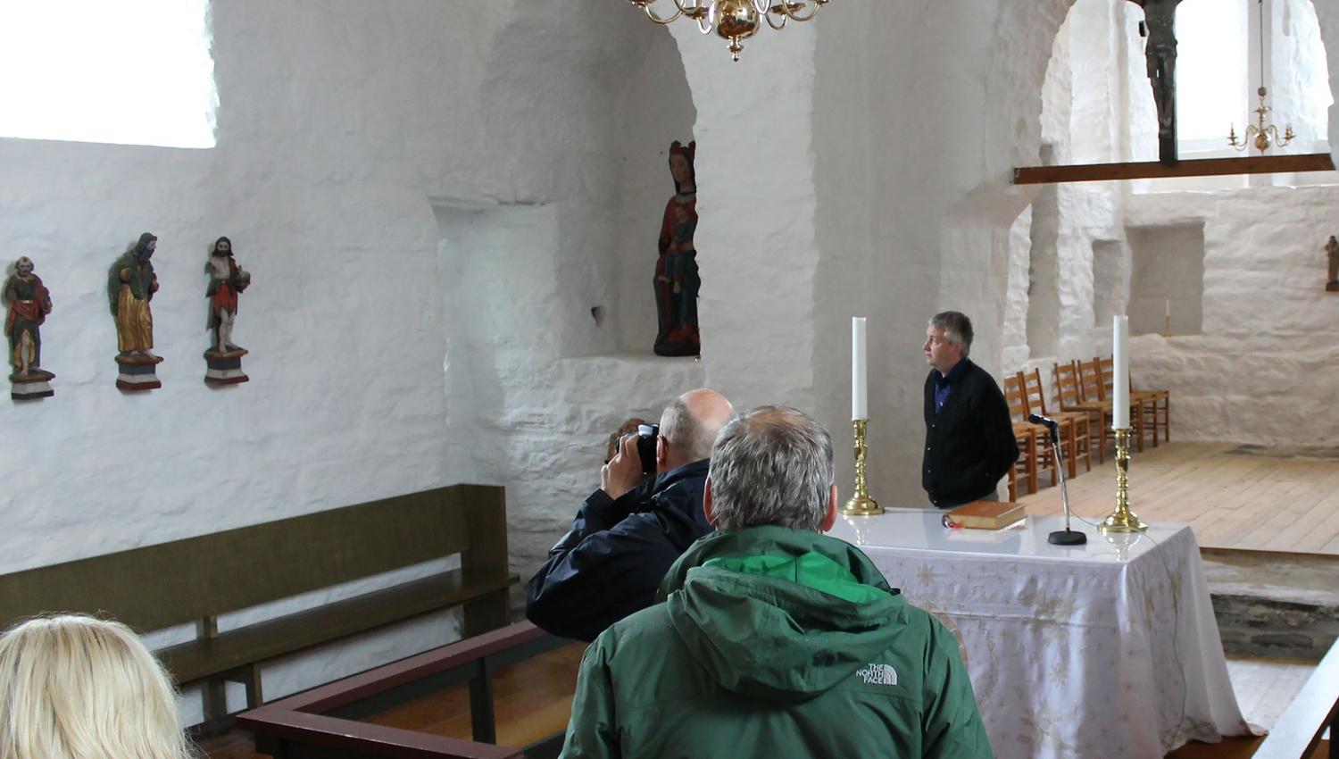 Dønnes Kirke