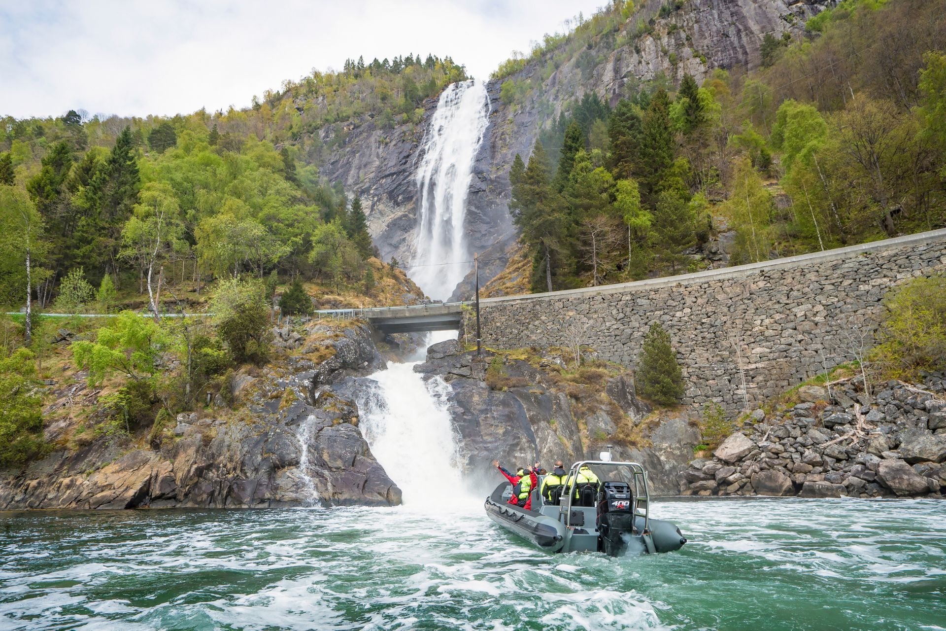 Kvinnafossen Leikanger