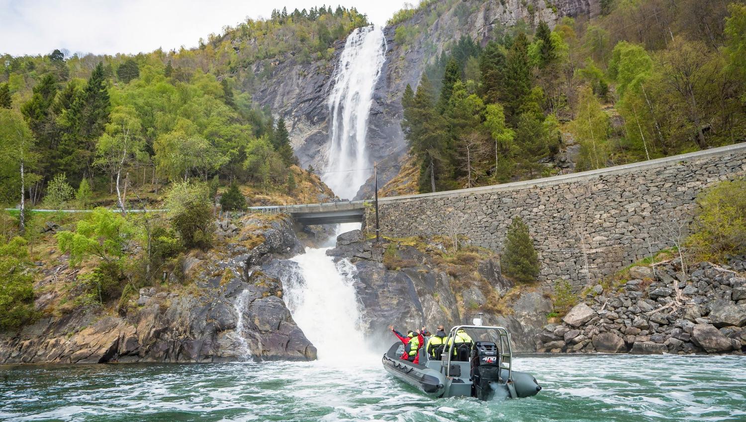 Kvinnafossen Leikanger