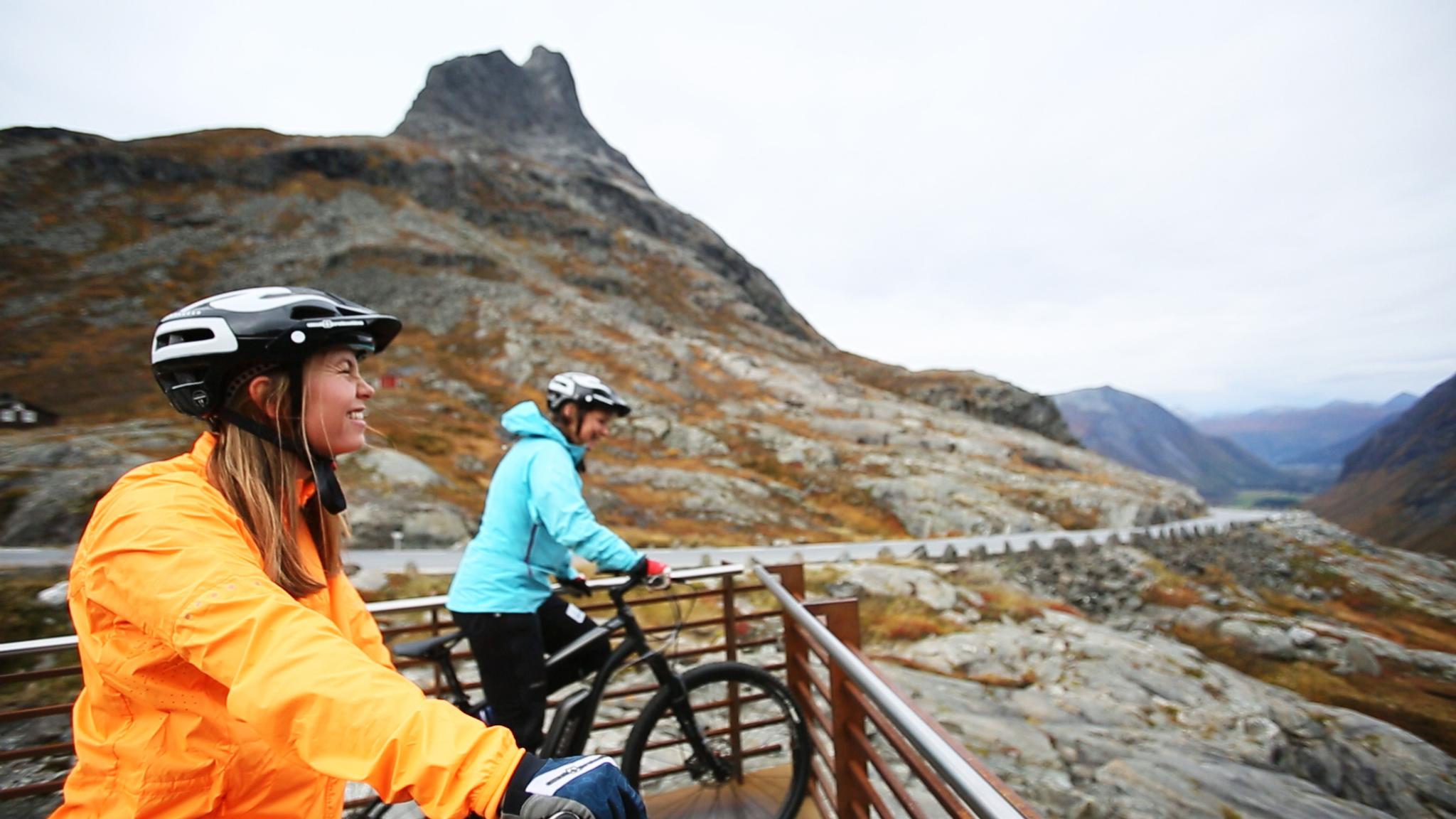 Electric bike rental in Åndalsnes at Hotel Aak