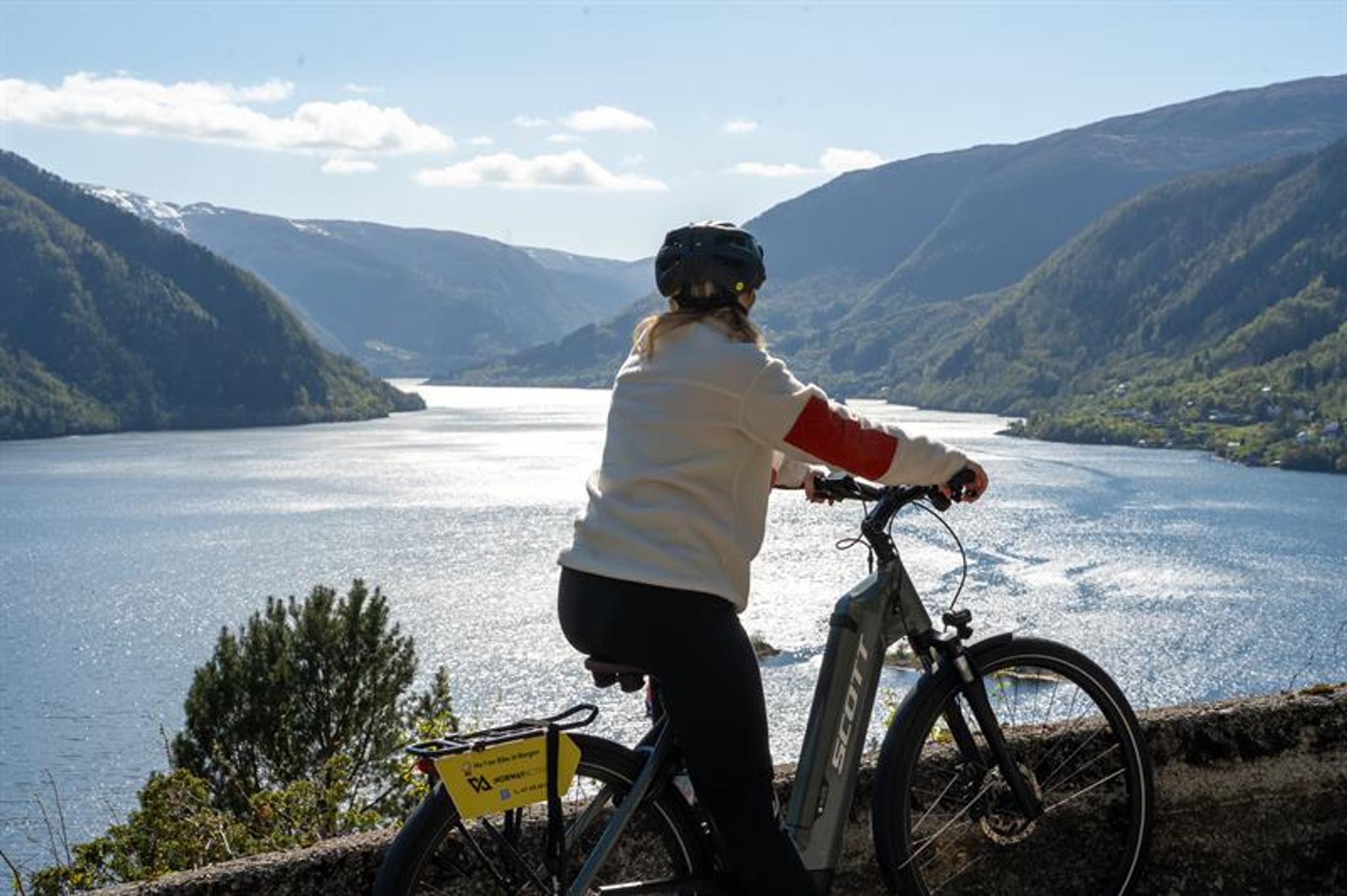 Osterøy e-bike tour with fjord lunch and RIB return to Bergen