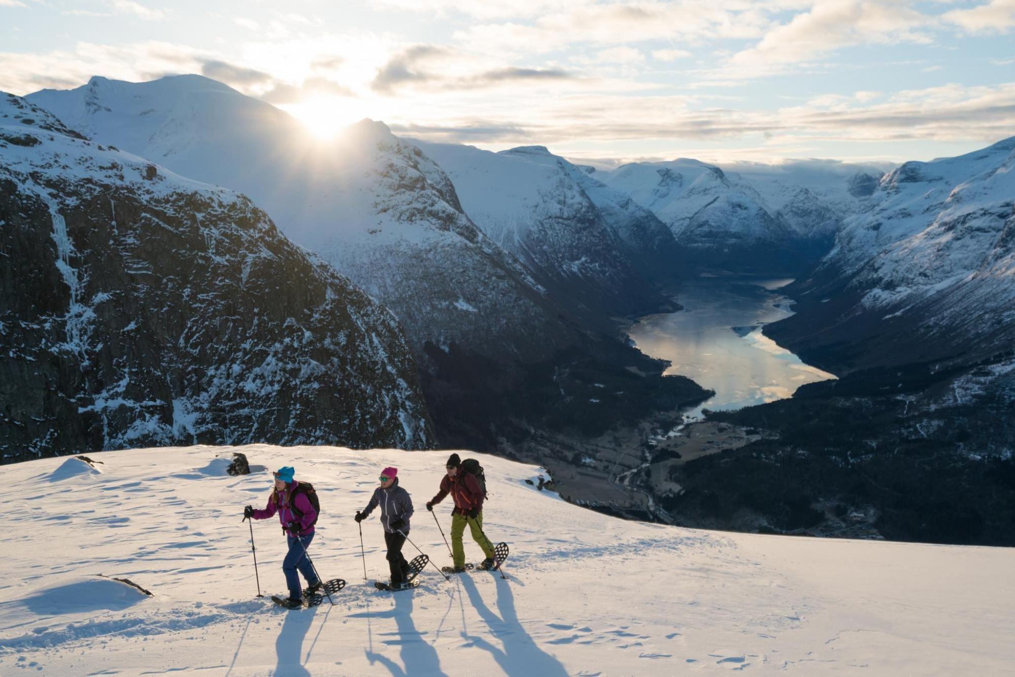 Snowshoe hike | Loen Skylift