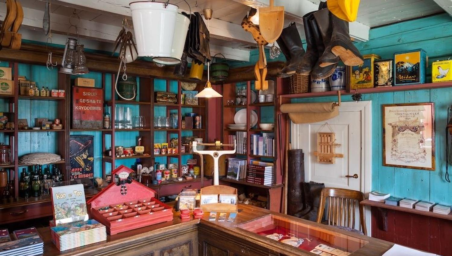 Shop and reception
