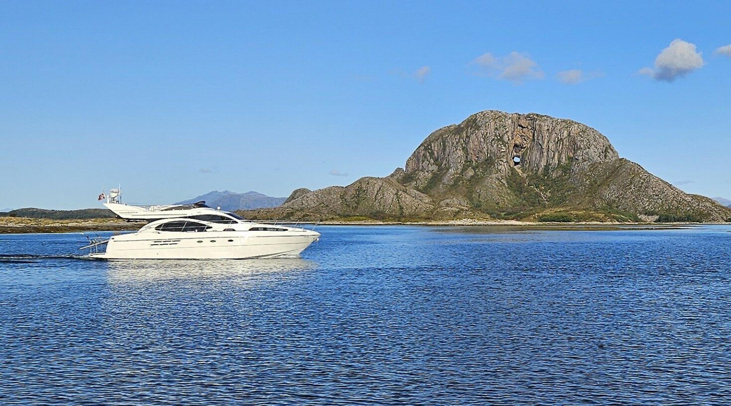 A taste of Helgeland – a 2-day yacht trip from Sandnessjøen