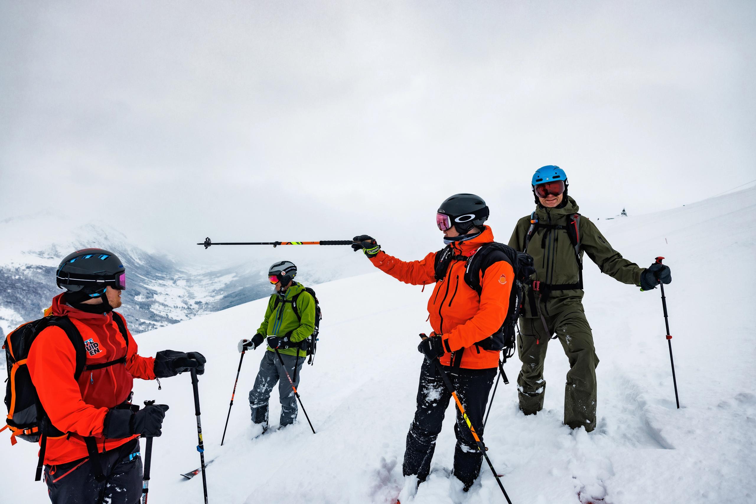 Uteguiden ski school in Stranda