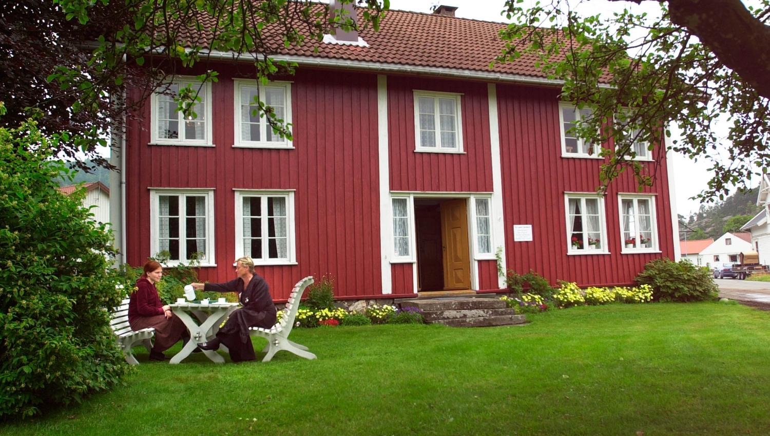 Det Gamle Posthuset - Utenfor