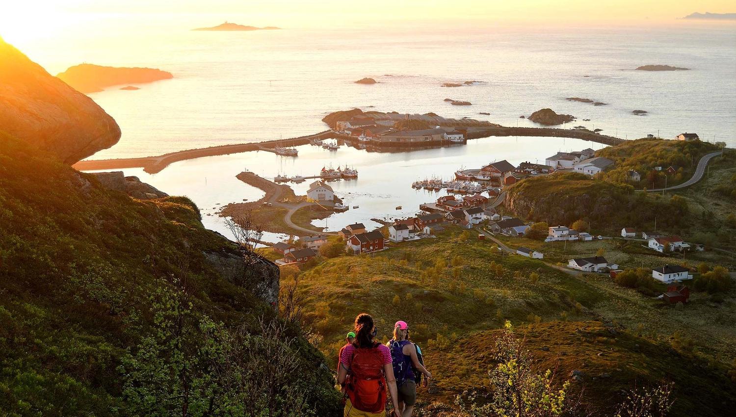 Trail down to Stø