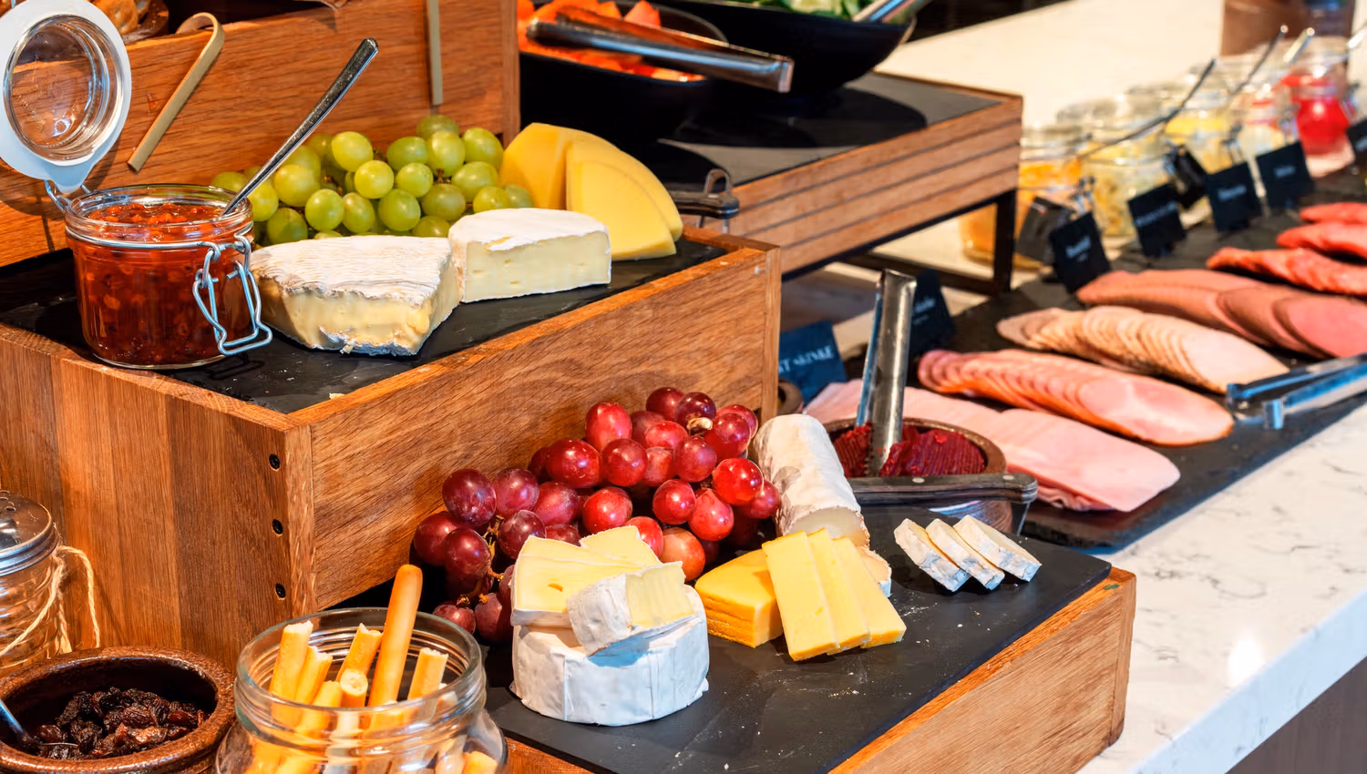 Breakfast at Thon Hotel Bristol