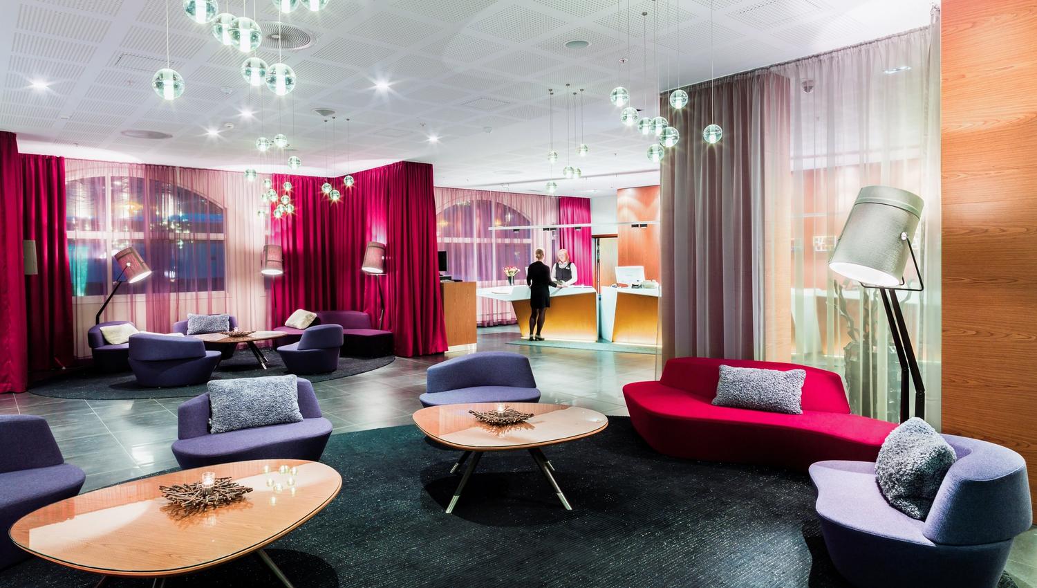 Radisson Blu Royal Hotel - Resepsjon