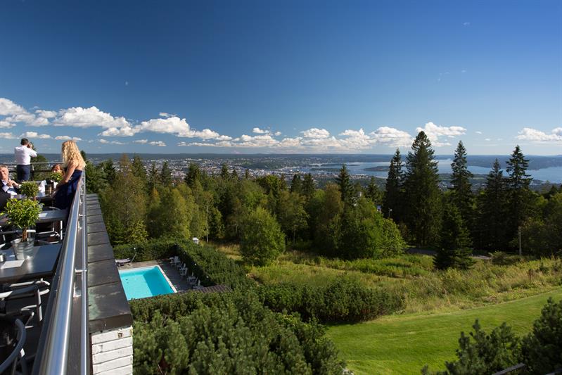 utsikt fra hotellet over oslomarka og fjorden