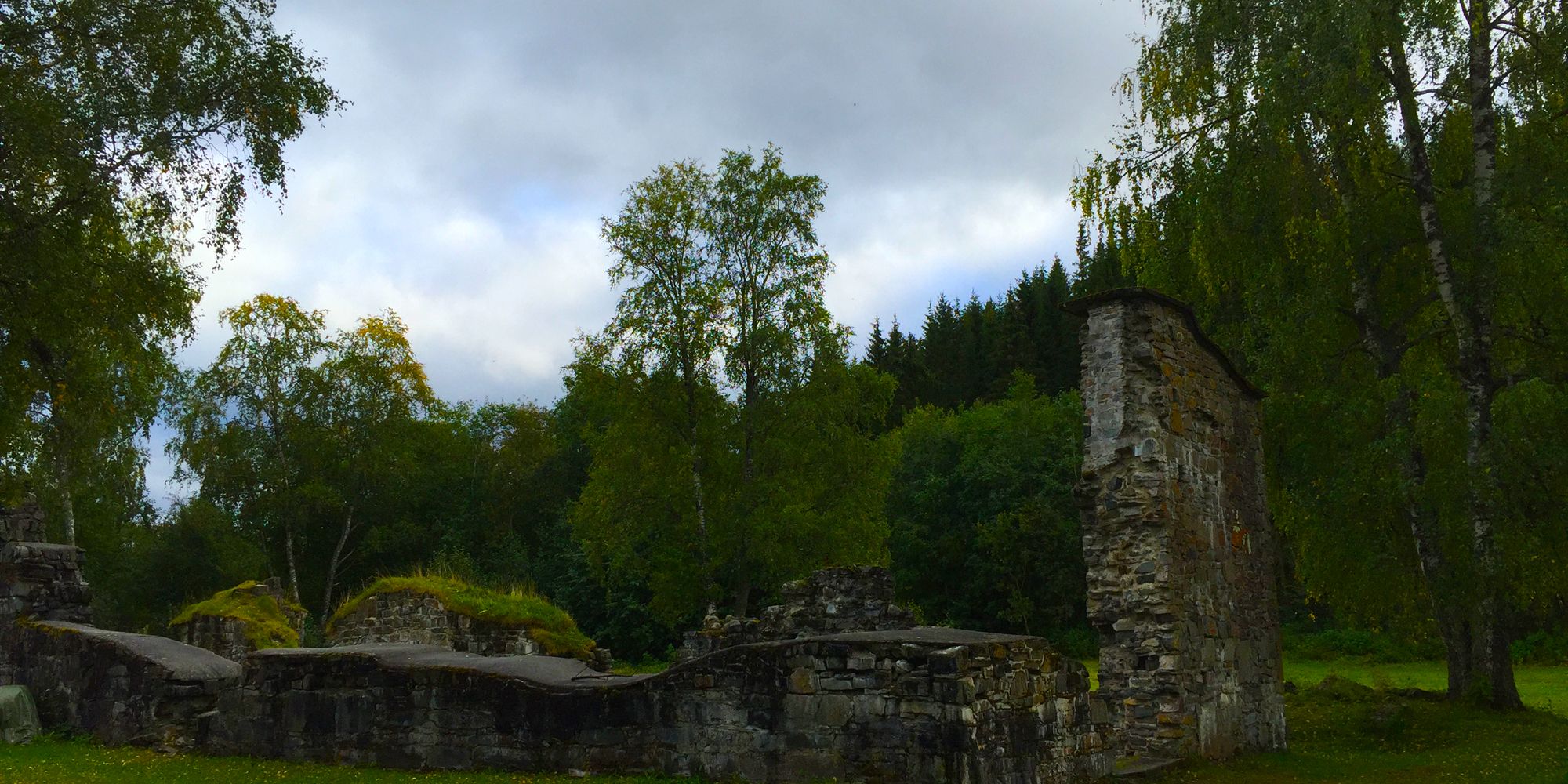 Munkeby Klosterruiner4