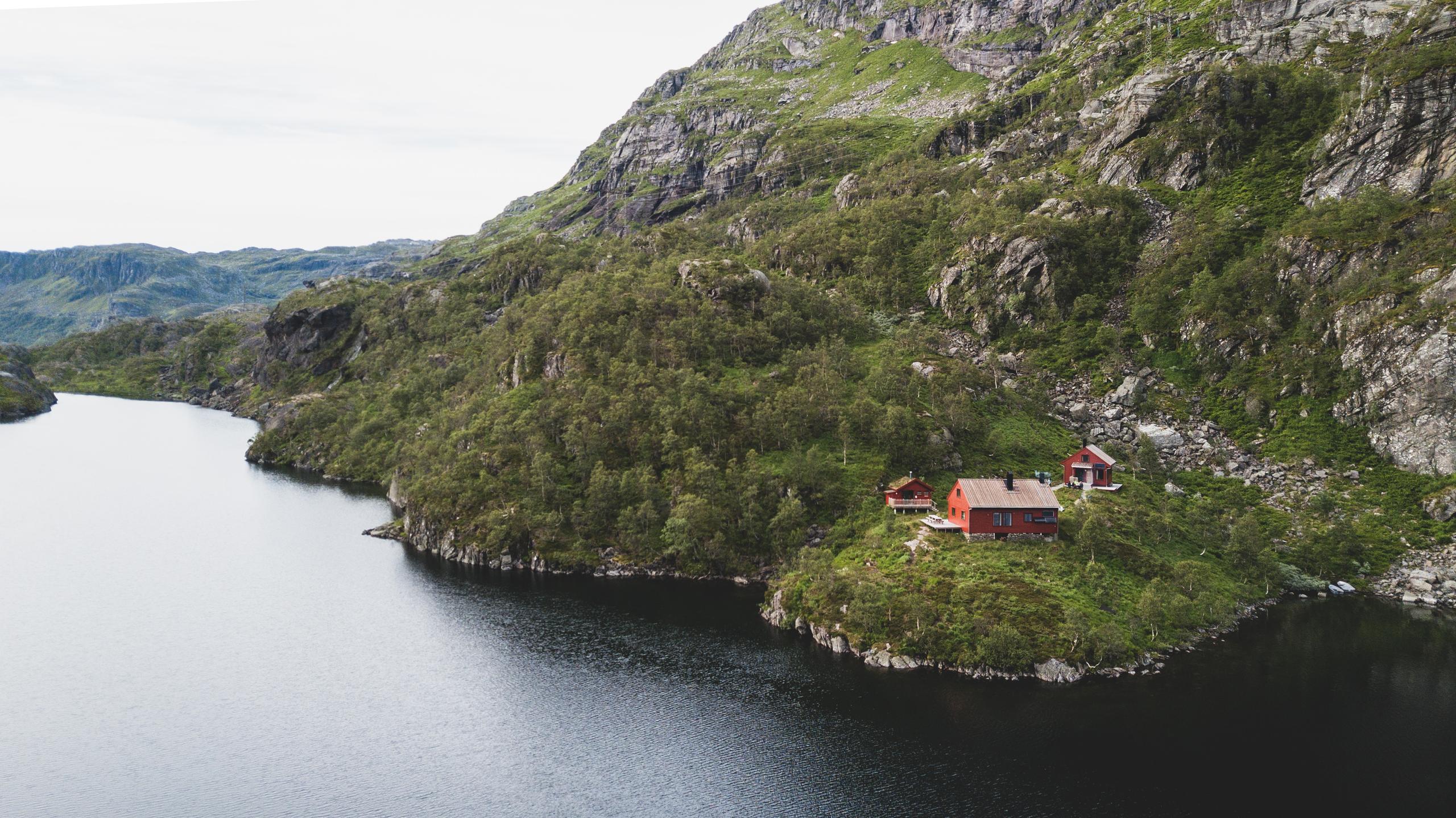 Storavassbu in Etnefjellet - Haugesund Turistforening
