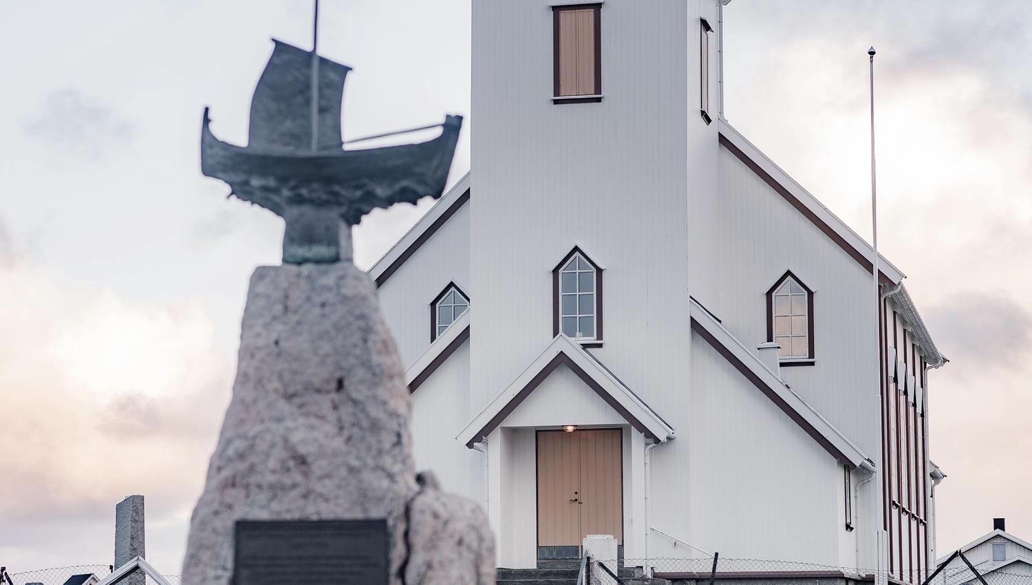 The church is placed in the middle of the island