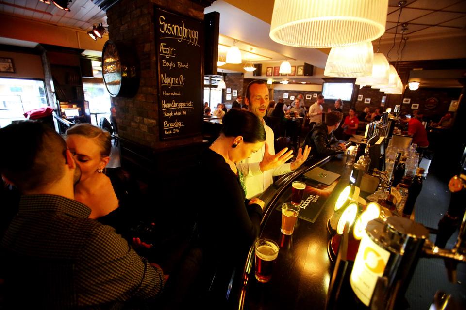Amundsen, a good place for a casual dinner and drinks in Oslo city center