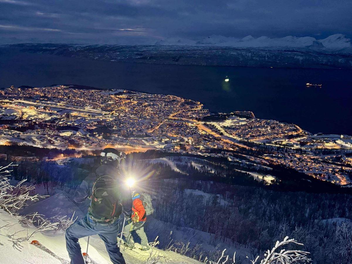 Northern Lights experience on skis