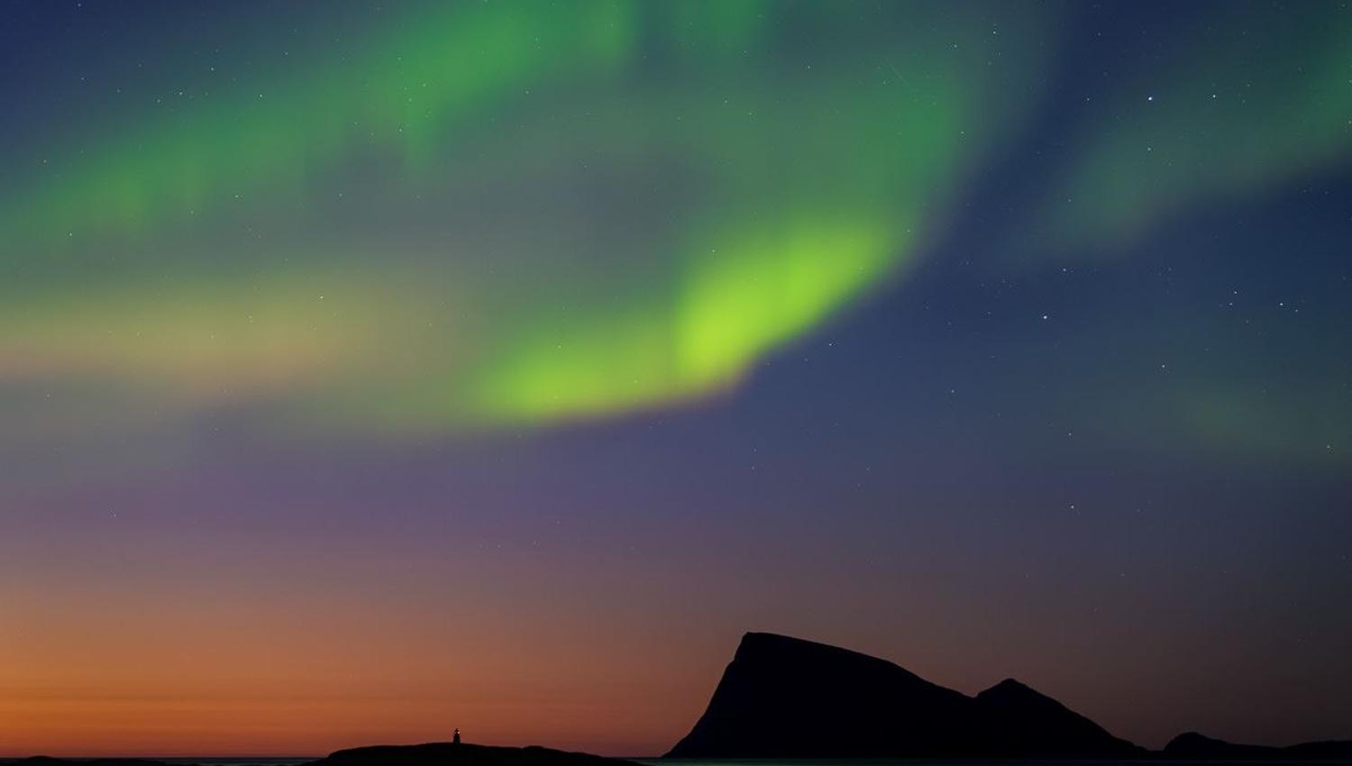 Northern Lights above the island Håja