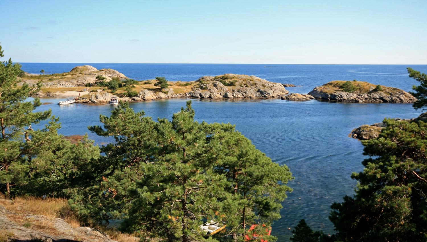 havutsikt til små øyer utenfor Tromøy